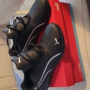 Puma Sneakers